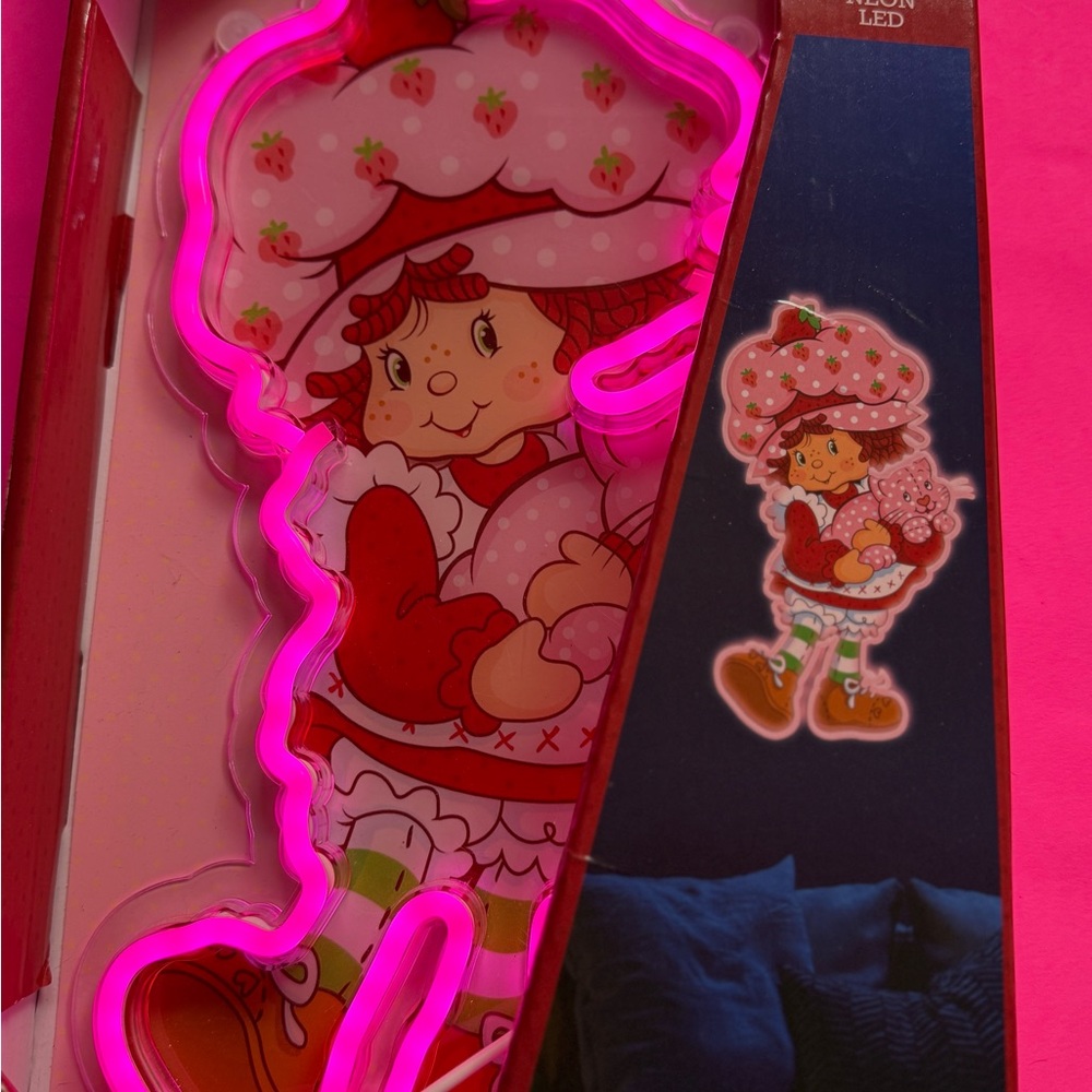 Strawberry Shortcake Neon LED Light